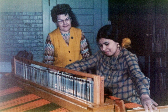 Weaving Center
